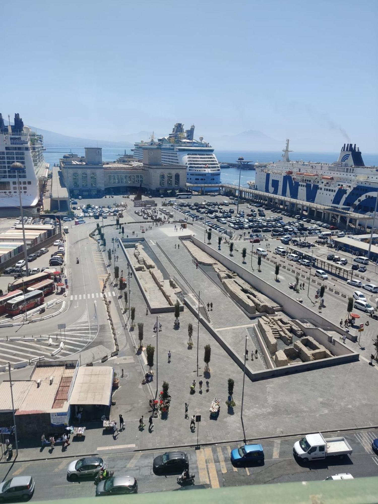 La Casa Sulla Nuvola Duomo Centro Storico Di Napoli Leilighet Eksteriør bilde